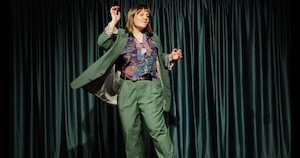 Marita Närhi - Mikroshortsit | Ohjaus: Tiia Schwartz, Iida Schwartz